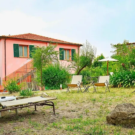 With Big Garden Apartamento