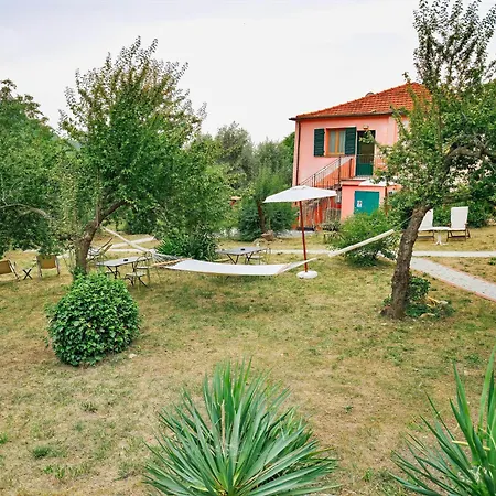 Apartman With Big Garden *